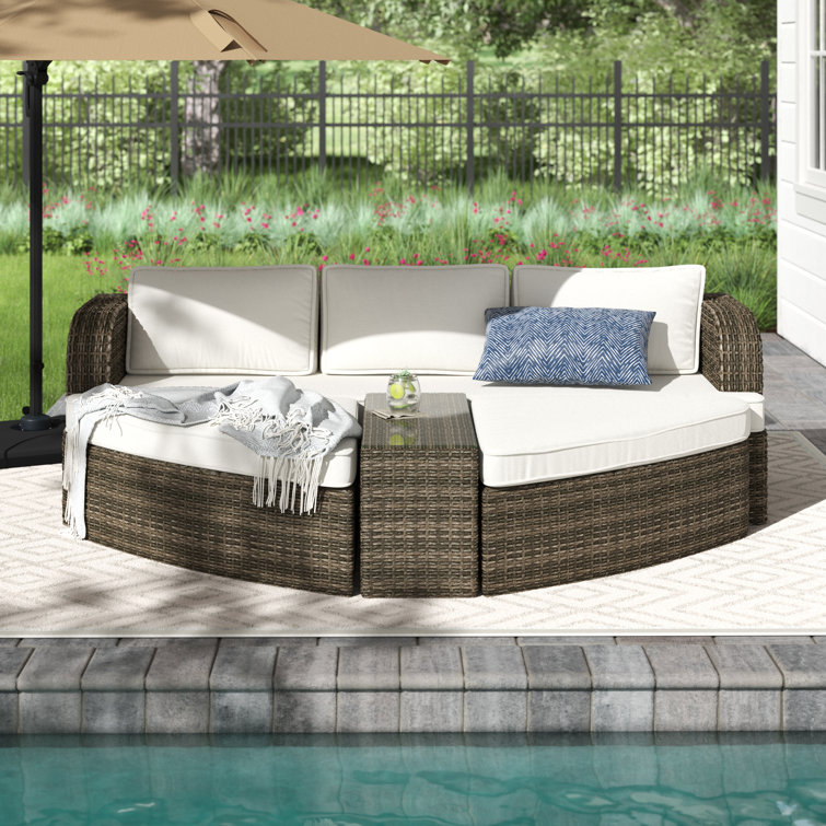 Wade Logan® Griego 88.98'' Wide Outdoor Wicker Patio Daybed with
